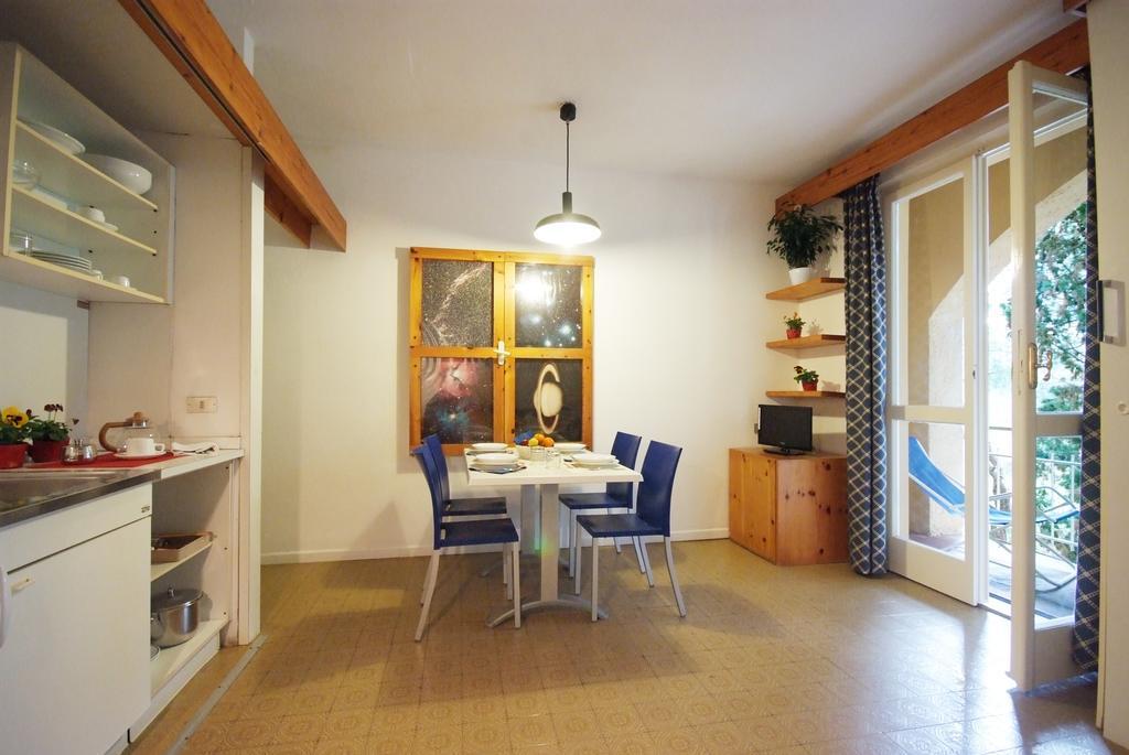 Residence Golfo Della Lacona Quarto foto