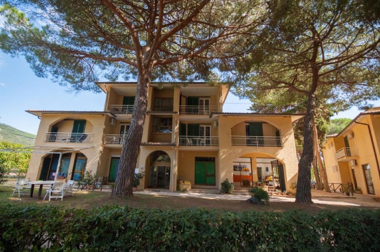 Residence Golfo Della Lacona Exterior foto