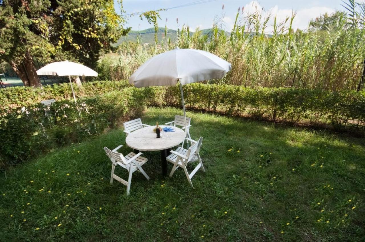 Residence Golfo Della Lacona Exterior foto